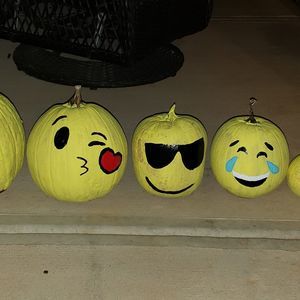 Meet your Posher, Carmelle